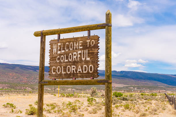 istock Welcome to colorful Colorado sign 1352044086