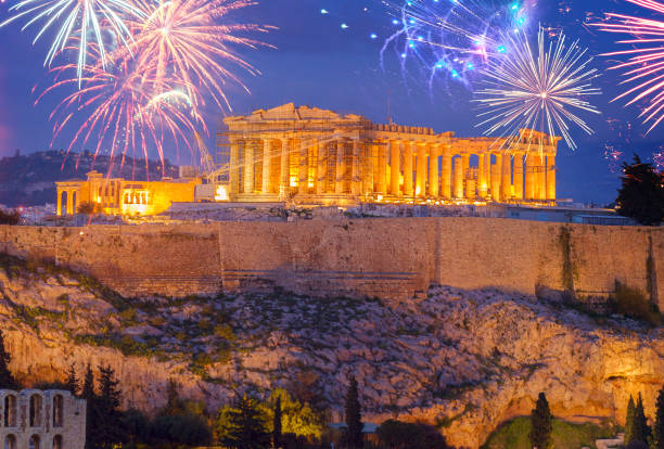 słynna panorama aten, grecja - greece acropolis athens greece famous place zdjęcia i obrazy z banku zdjęć