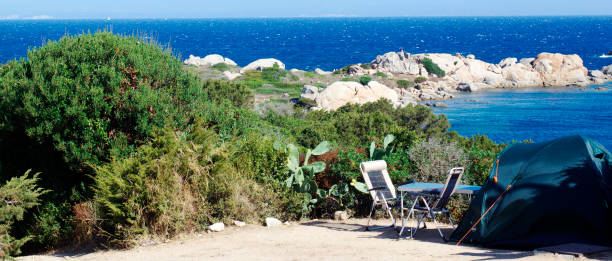 istock Tent and sea 1352083489
