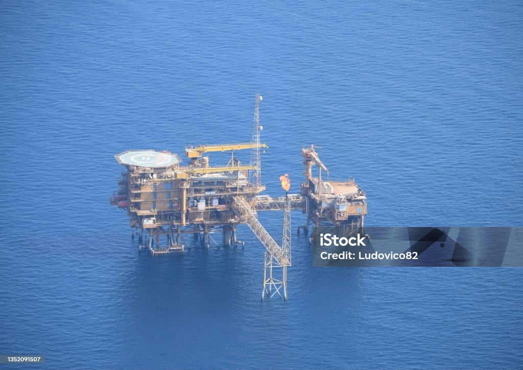 OIL platform Persian Gulf oil platform Qatar Stock Photo
