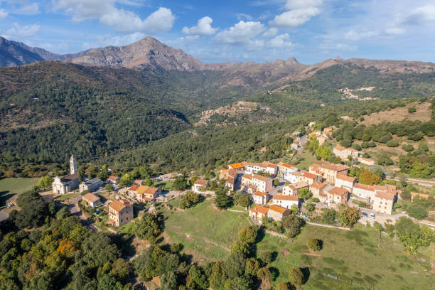 widok z lotu ptaka na olmi cappella, korsyka - haute balagne zdjęcia i obrazy z banku zdjęć