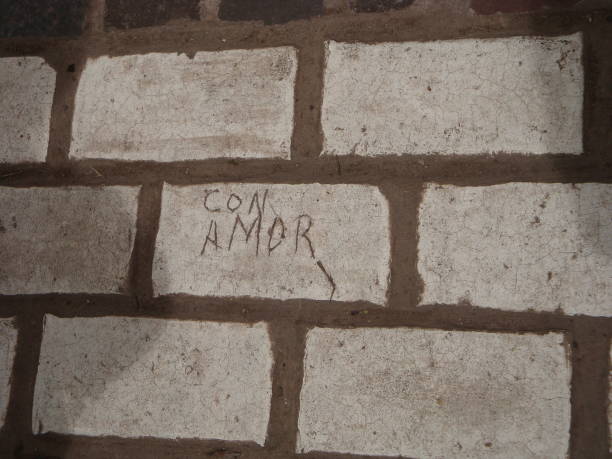 istock Detail of a sidewalk 1352105394