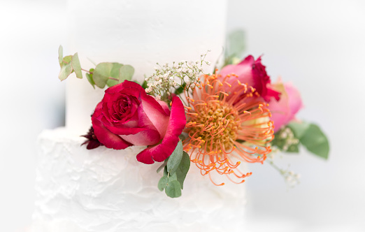 Exquisite cake with flowers