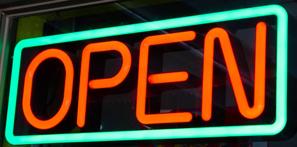istock Green and red neon open sign 1352126616