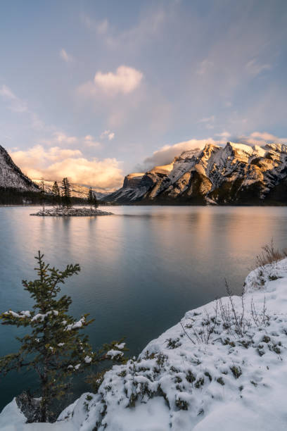 istock Lake minnewanka sunset 1352157941