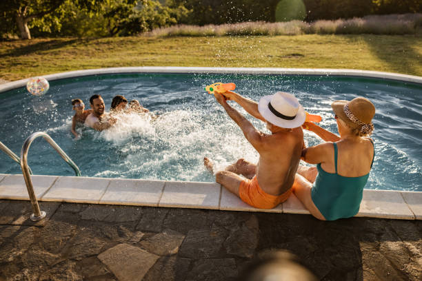 istock Extended family's day in the pool! 1352194791