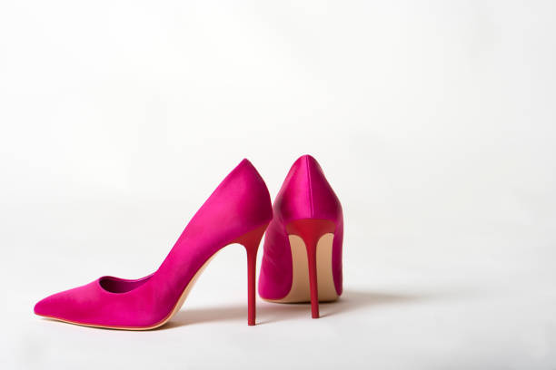 pink high heel - stiletto pump shoe shoe high heels imagens e fotografias de stock