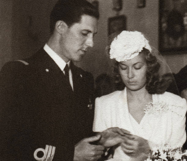 wedding in 1941. - 1941 imagens e fotografias de stock