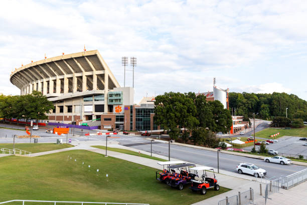 Memorial Stadium on the Clemson University Campus Clemson, SC - September 17, 2021: Memorial Stadium on the Clemson University Campus south carolina football stock pictures, royalty-free photos & images