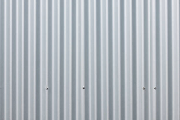 波形の鉄柵の一部 - corrugated iron ストックフォトと画像