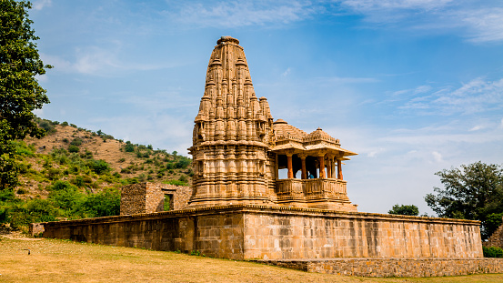 Spooky ruins of Bhangarh Fort, the most haunted place in India