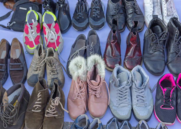 istock Used Shoes Flea Market 1352429024
