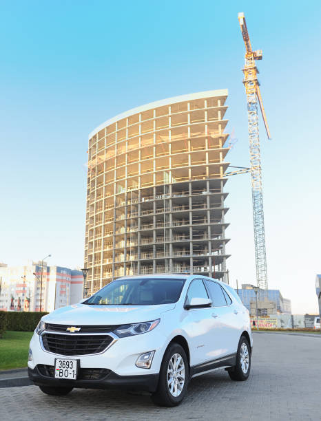 2017 Chevrolet Equinox SUV in white. Chevy, a division of General Motors, also makes Suburban, Cruze and Traverse. Belarus, Minsk -31.10.2021:2017 Chevrolet Equinox SUV in white. Chevy, a division of General Motors, also makes Suburban, Cruze and Traverse. chevrolet silverado stock pictures, royalty-free photos & images