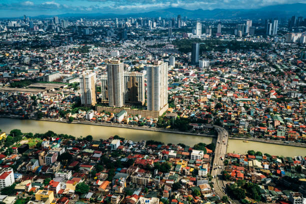 istock View over Metro Manila, Philippines 1352646112
