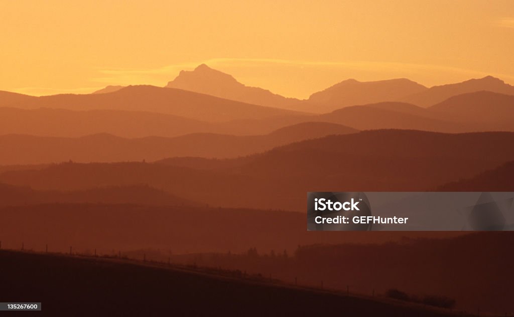 Capas de montañas - Foto de stock de Alberta libre de derechos