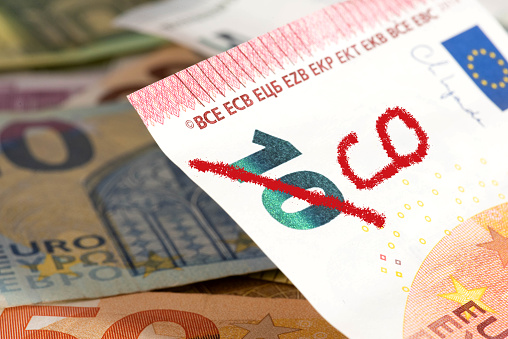 Billete en euros con menos valor debido a la inflación photo
