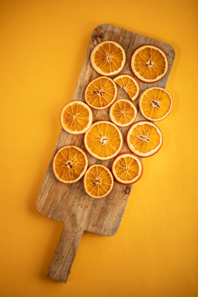 naranjas secas. foto de archivo - citrus fruit mandarin orange orange large group of objects fotografías e imágenes de stock