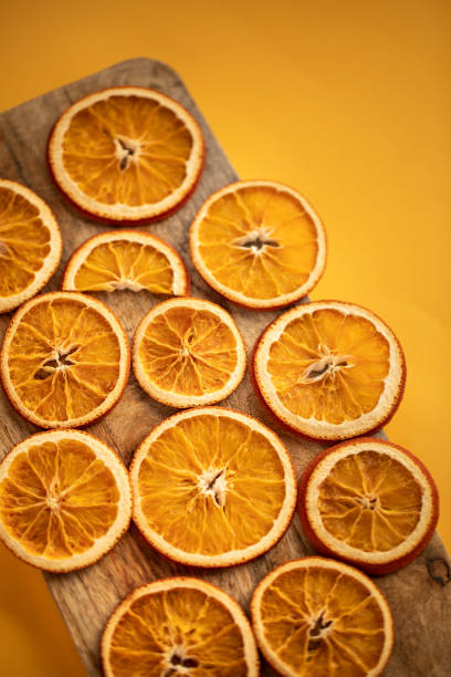 naranjas secas. foto de archivo - citrus fruit mandarin orange orange large group of objects fotografías e imágenes de stock