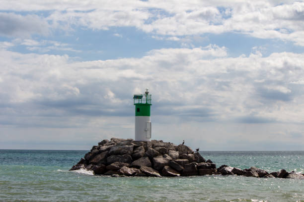 istock Lake Ontario 1352787279