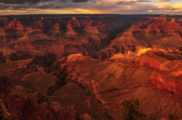 Epic sunset on the Grand Canyon Spectacular sunset from the South Rim of the Grand Canyon National Park, Arizona, Southwest USA south rim stock pictures, royalty-free photos & images
