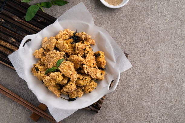 istock Delicious fried popcorn chicken in Taiwan. 1352822156