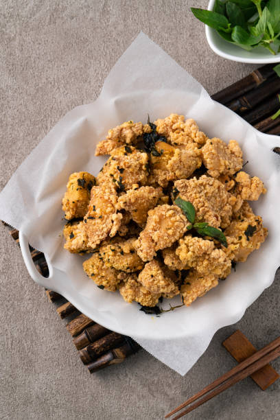 istock Delicious fried popcorn chicken in Taiwan. 1352822852