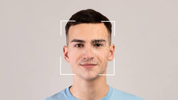 jeune homme caucasien souriant, double exposition avec id scan, isolé sur fond clair - biometrics photos et images de collection