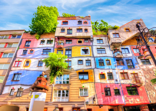 Hundertwasser house in Vienna, Austria Hundertwasser house in Vienna, Austria vienna austria stock pictures, royalty-free photos & images
