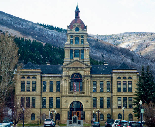 Deer Lodge County Courthouse Deer Lodge County Courthouse in Anaconda, Montana during snowfall anaconda pic stock pictures, royalty-free photos & images