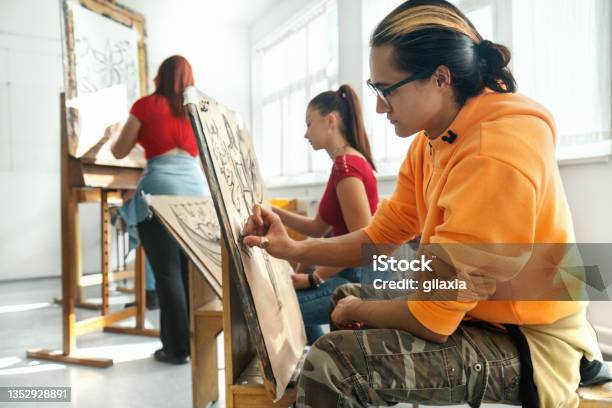 Highschool Art Class Stock Photo - Download Image Now - Student, Teenager, Art