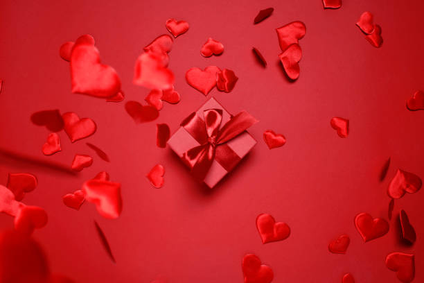 istock Valentines Day festive card 1352928972