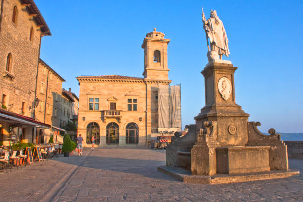 サンマリノ,旧市街の通りの景色,ヨーロッパ - republic of san marino ストックフォトと画像
