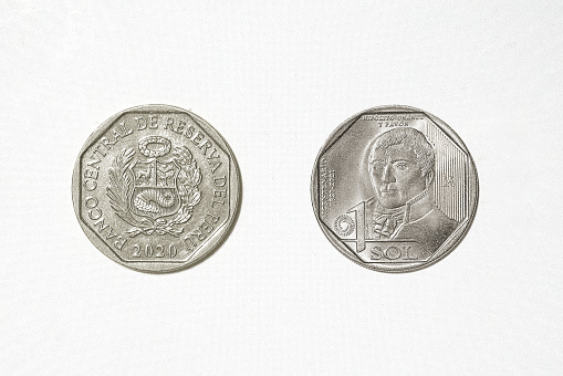 moneda peruana de 1 sol bicentenario Hipólito Unanue y Pavón photo
