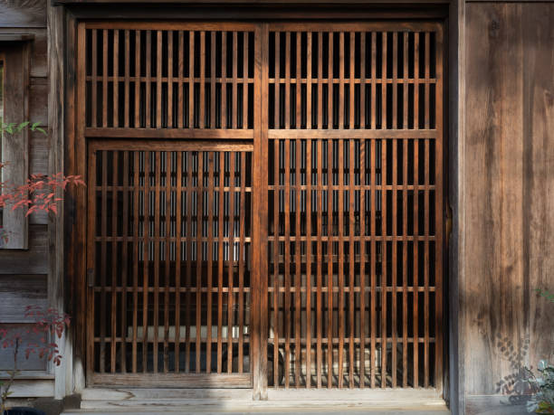 日本の家の木格子ドア