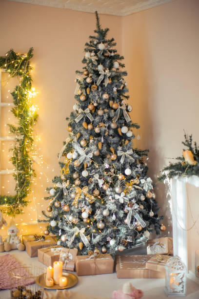 istock Golden Christmas decorations with large details and a beautiful composition 1353040412