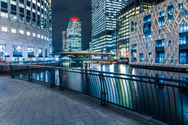 istock Canary Warhf district at night, London, united Kingdom 1353063749
