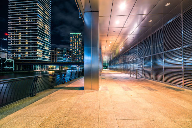 istock Canary wharf london at night 1353064788