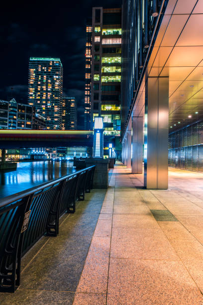 istock Canary wharf london at night 1353064791