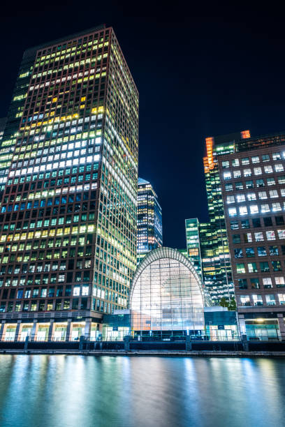 istock Canary Warhf district at night, London, united Kingdom 1353066645