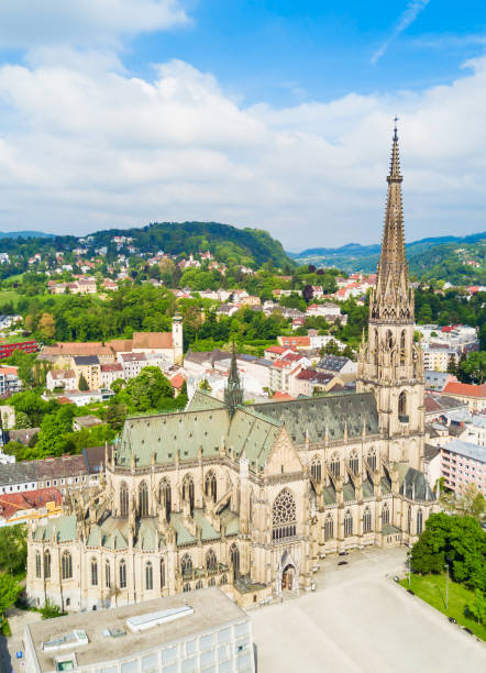 cattedrale nuova di linz, austria - upper austria foto e immagini stock