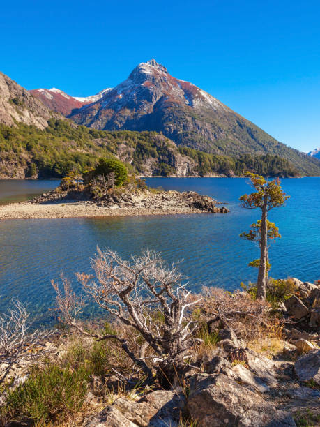 paisaje bariloche en argentina - bariloche lagos patagonia number 7 fotografías e imágenes de stock