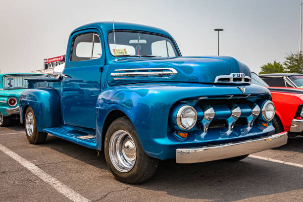 1951 ford f1 pickup truck - ford imagens e fotografias de stock