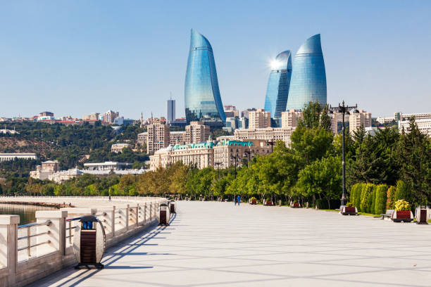 istock Baku boulevard, Caspian sea 1353096638