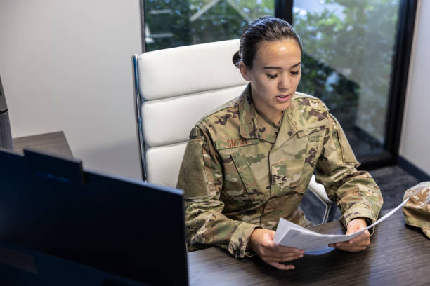 istock Air Force Military member in an office 1353111735