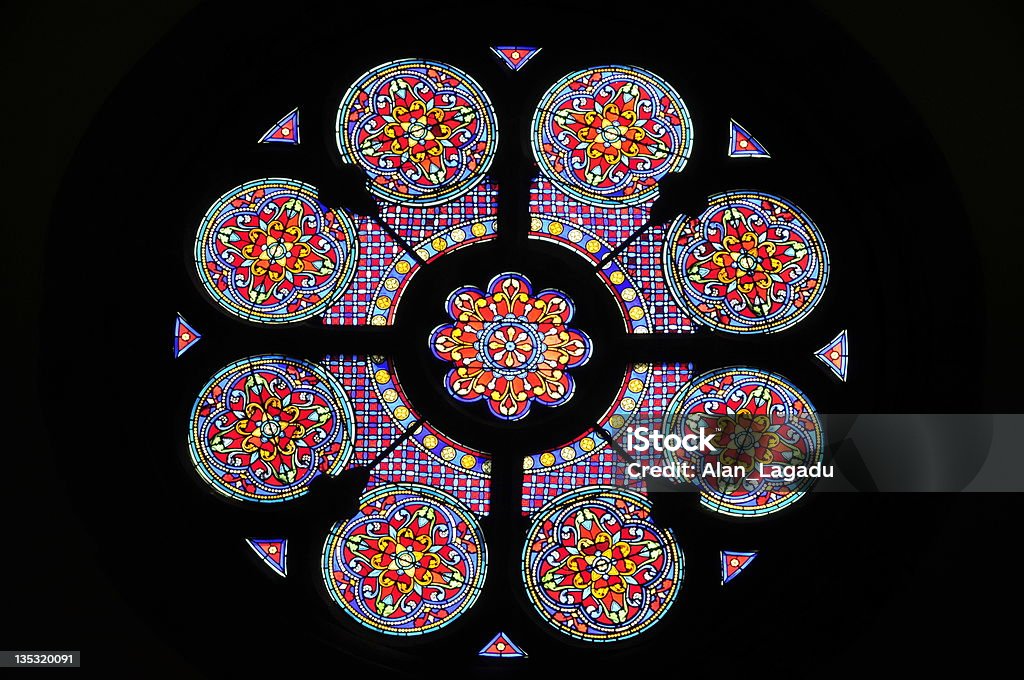 St.Thomas 大聖堂、ジャージー - 円花窓のロイヤリティフリーストックフォト