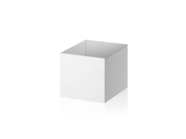 scatola di cartone per imballaggio vuota isolata su sfondo bianco pronta per la progettazione dell'imballaggio - cardboard box immagine foto e immagini stock