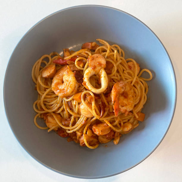 istock Seafood spaghetti with marinara sauce pasta 1353229026