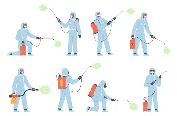 karakter disinfektan. orang-orang berseragam menyemprotkan gas beracun. layanan perlindungan serangga. karyawan menyingkirkan parasit dan tikus. pekerja dengan penyemprot kimia. kumpulan pose vektor - pengendalian hama peralatan ilustrasi stok