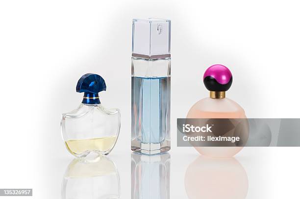 Frascos De Perfume - Fotografias de stock e mais imagens de Perfume - Perfume, Luxo, Borrifador de Perfume