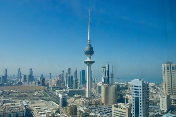 wieża wyzwolenia to wieża telekomunikacyjna o wysokości 372 metrów w kuwejcie. - kuwait city zdjęcia i obrazy z banku zdjęć